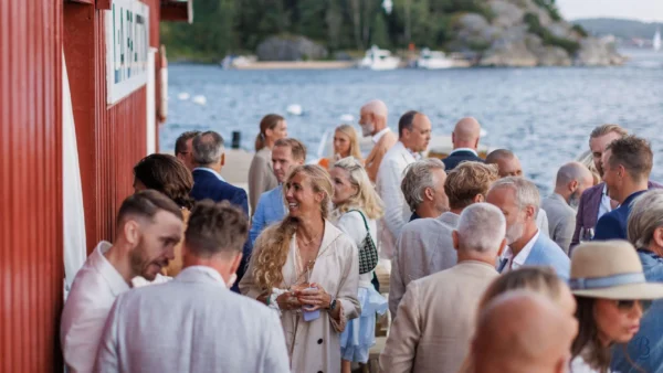 Lilla Brattön skärgårdsbröllop i Bohuslän, bröllopsmingel vid havet